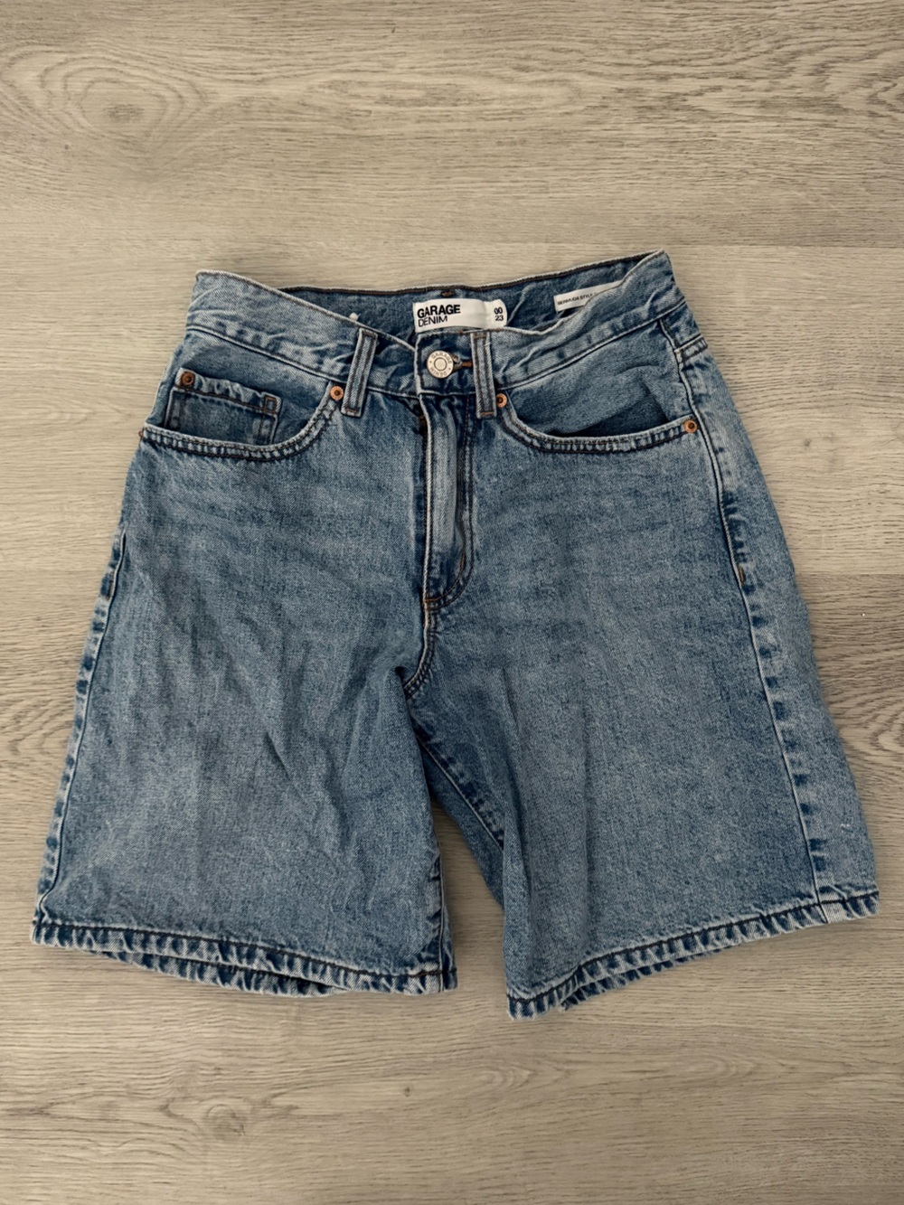 Garage Relaxed Boyfriend Jeans Shorts in Blue Denim